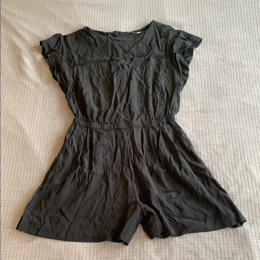 Black Short Sleeve Uniqlo Romper Size S with 2 Pockets Zip Back